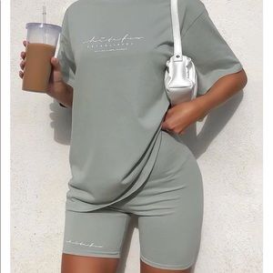White fox Sage bike shorts & t shirt set